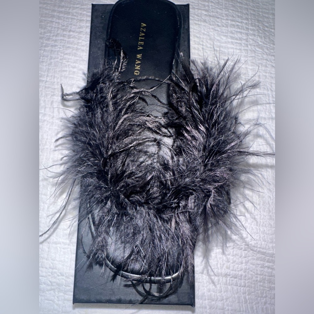 Azalea Wang furry flip flops